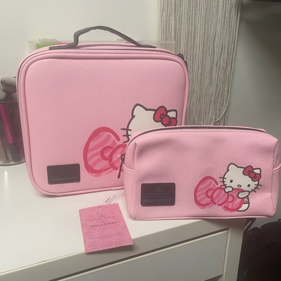 Impressions vanity hello kitty makeup bags - Picture 1 of 3